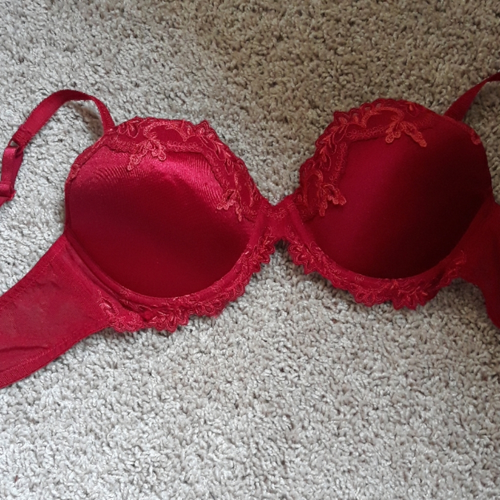 Red 38B bra